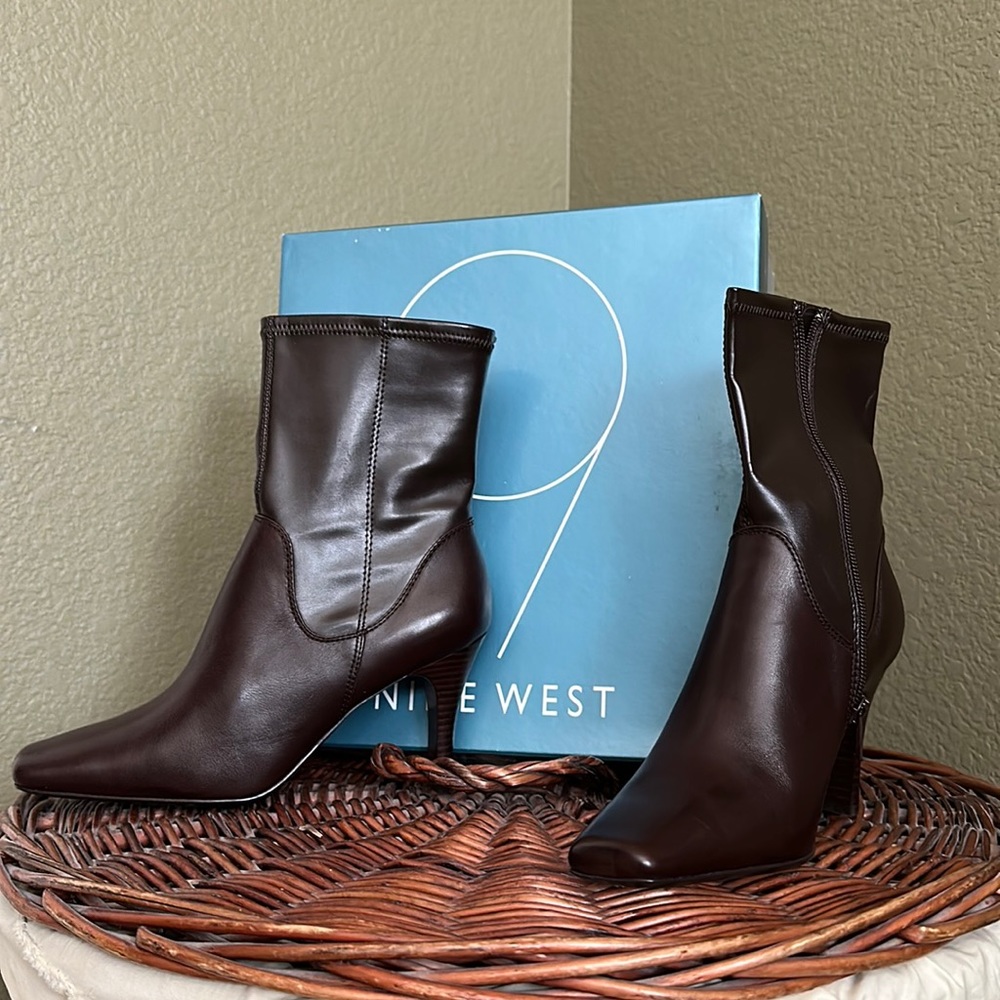 Nine West brown leather heel boots with zippers